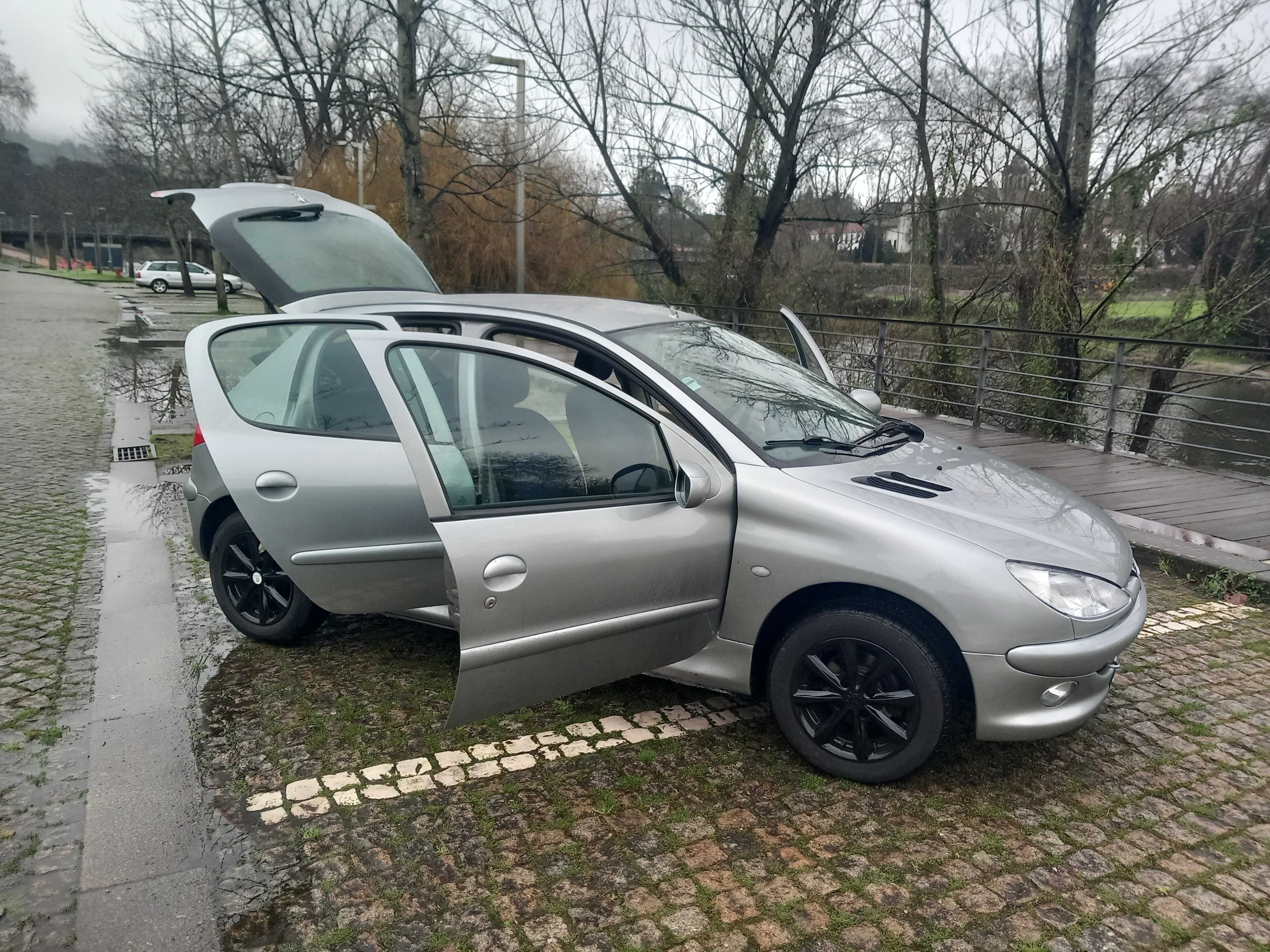 PEUGEOT 206 1.1 2001 4 Portas