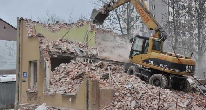 Rozbiórki wyburzenia budynków usługi koparką usługa wywóz gruzu ziemi