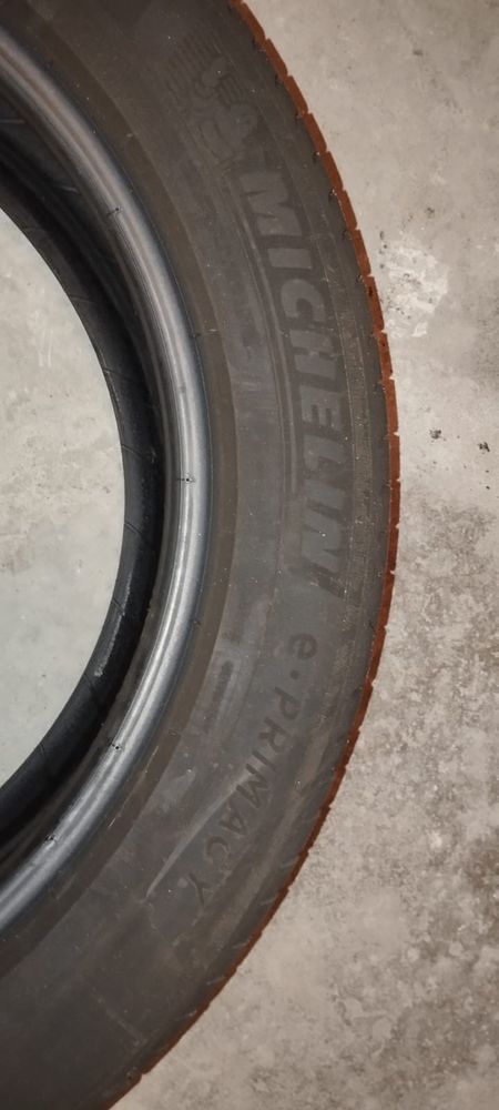 Opony Michelin E-Primacy 195/60/18 malo używane letnie jak nowe