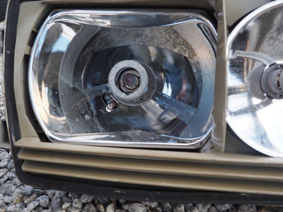 Lampy przednie mercedes W123 coupe Hella L+P