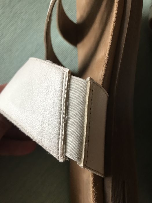 Кожаные шлёпанцы