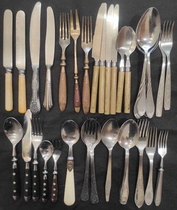 Столові набори „ Вюнок “ та інші .