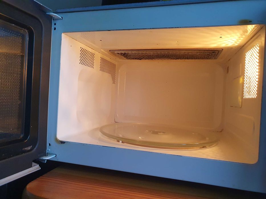 Kuchenka mikrofalowa Samsung GW73E