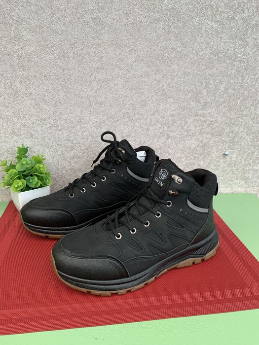 Кросівки чоловічі зимові термо р41.42.43.44.45