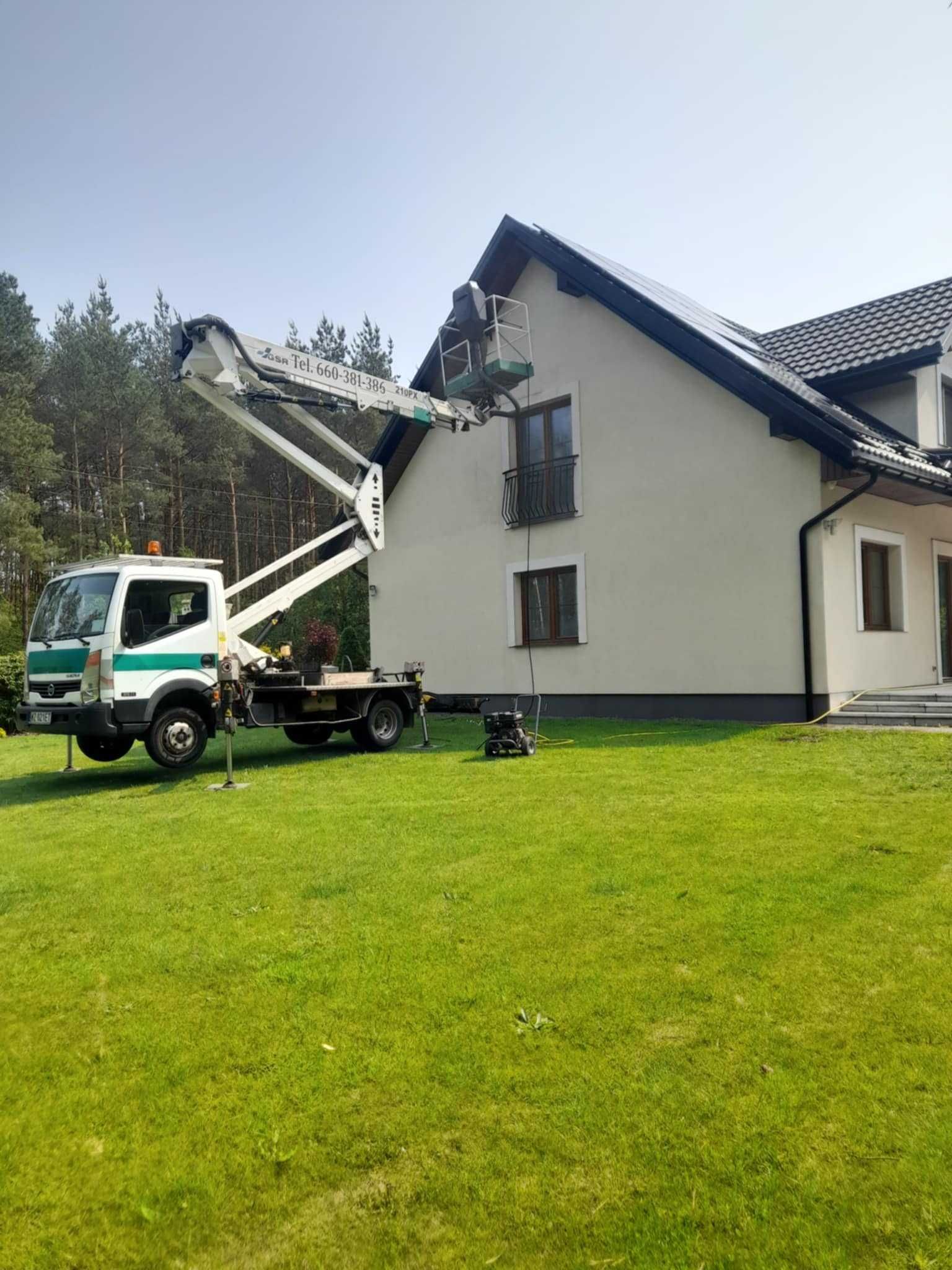 Mycie elewacji dachu - podnośnik koszowy