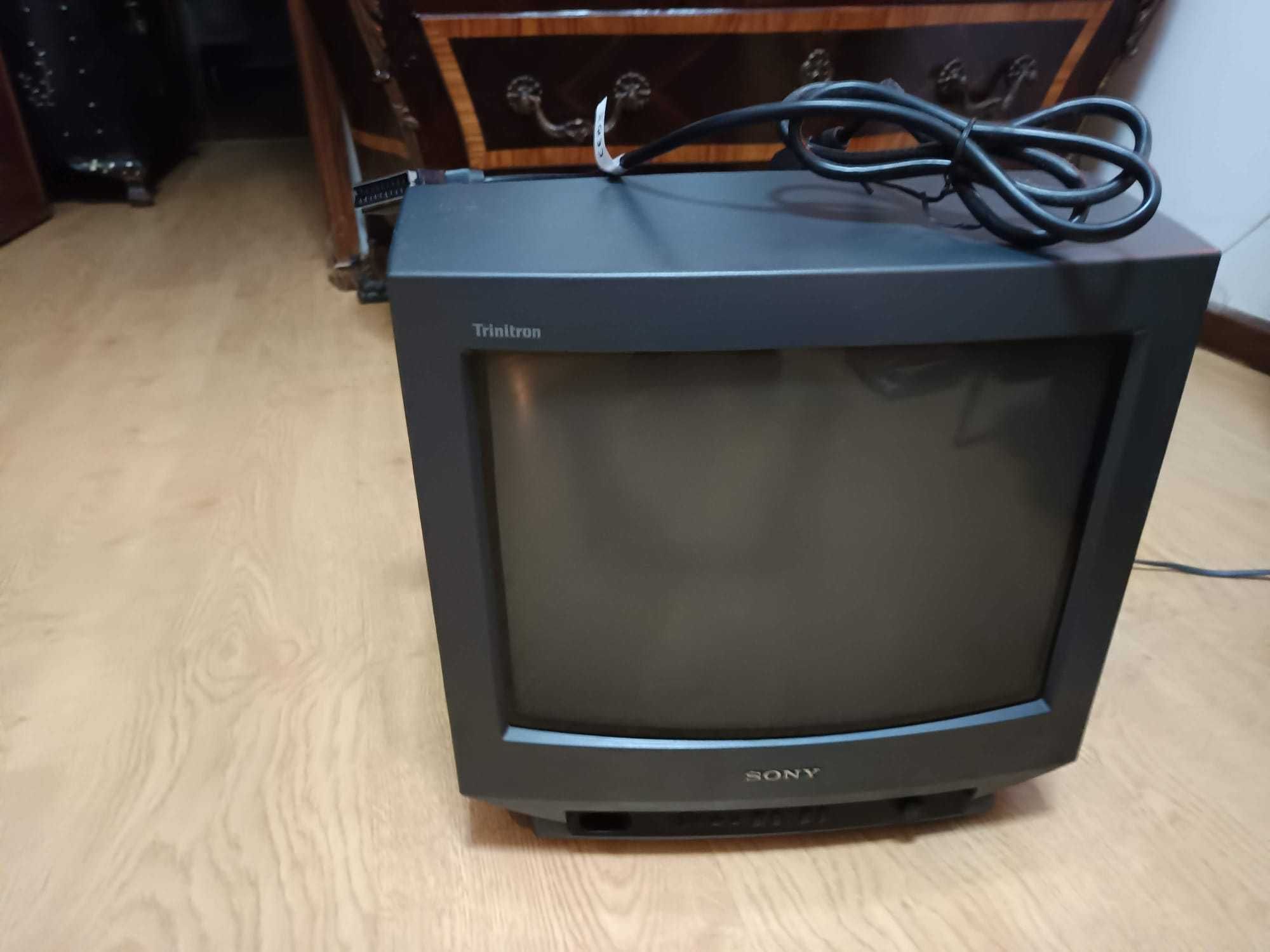 Televisão  SONY Model  No KV-14M1E Trinitron Color