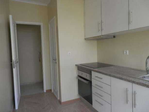 Arrendo T2 em Mem Martins