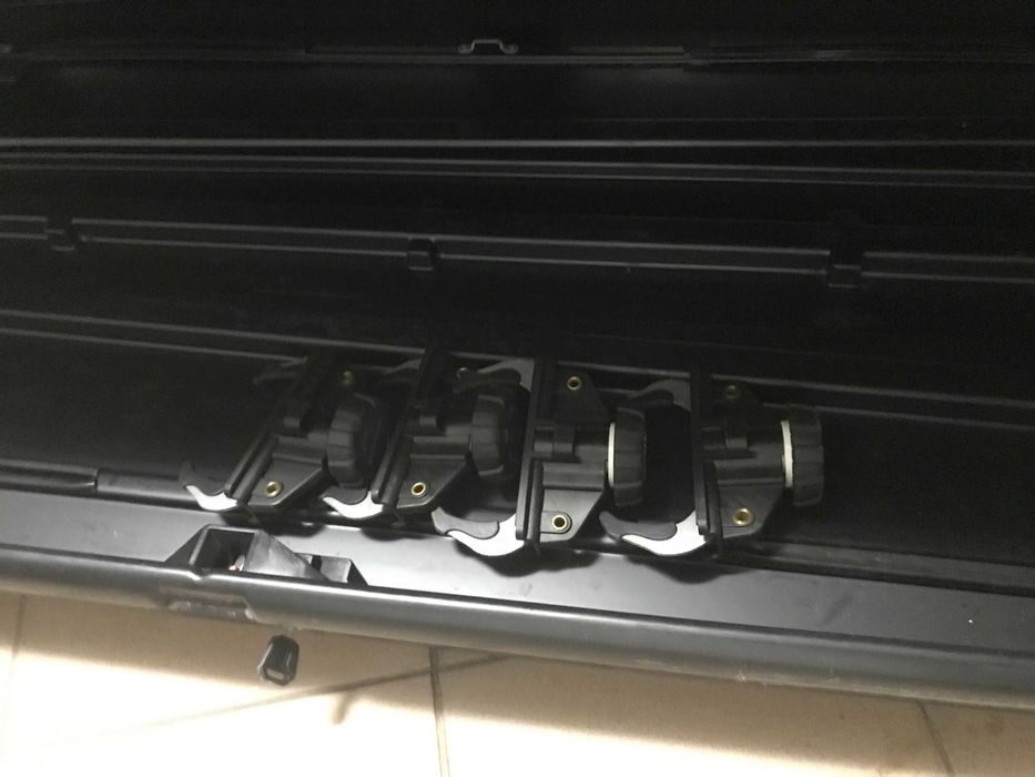 Witam,
Sprzedam box/bagażnik dachowy Thule Touring L