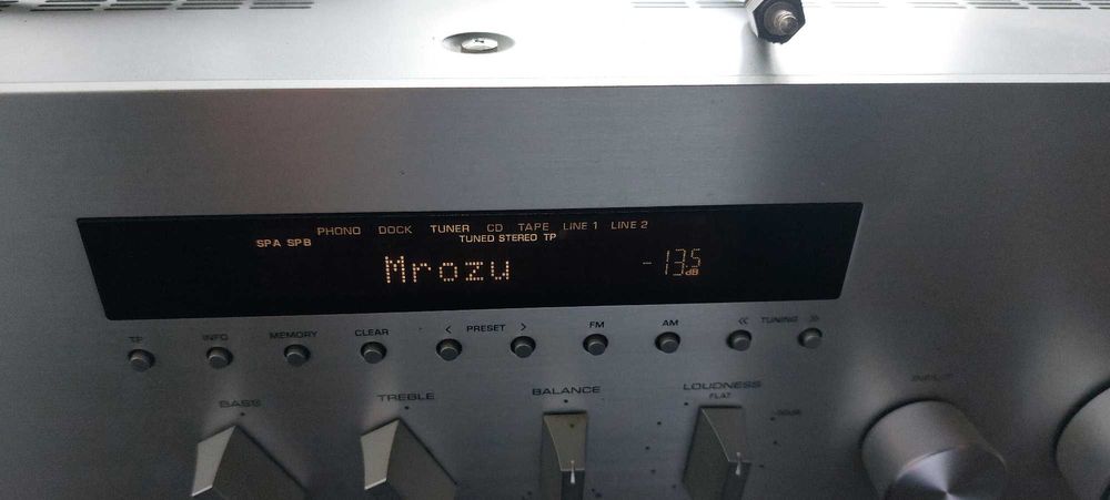 Amplituner stereo Yamaha R-S300