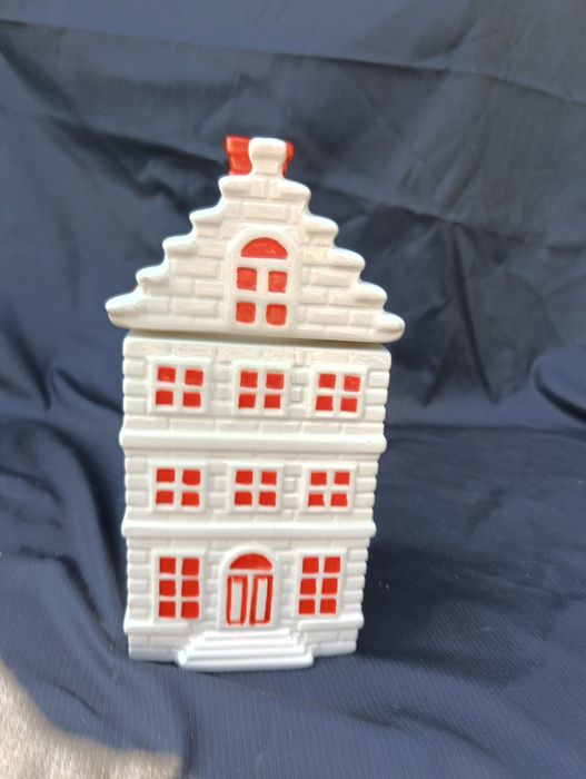 Pojemnik na słodycze ceramiczny domek