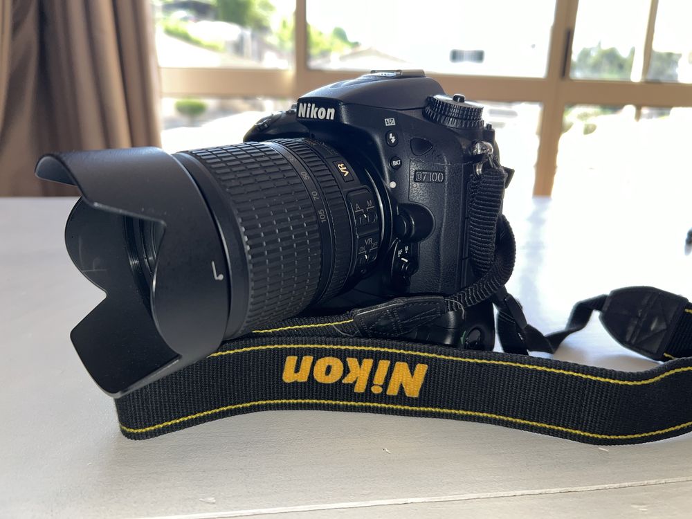 Nikon D7100 + objectiva 18:105 + grip como NOVA