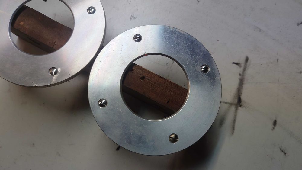 Unitra pierścienie kolumny