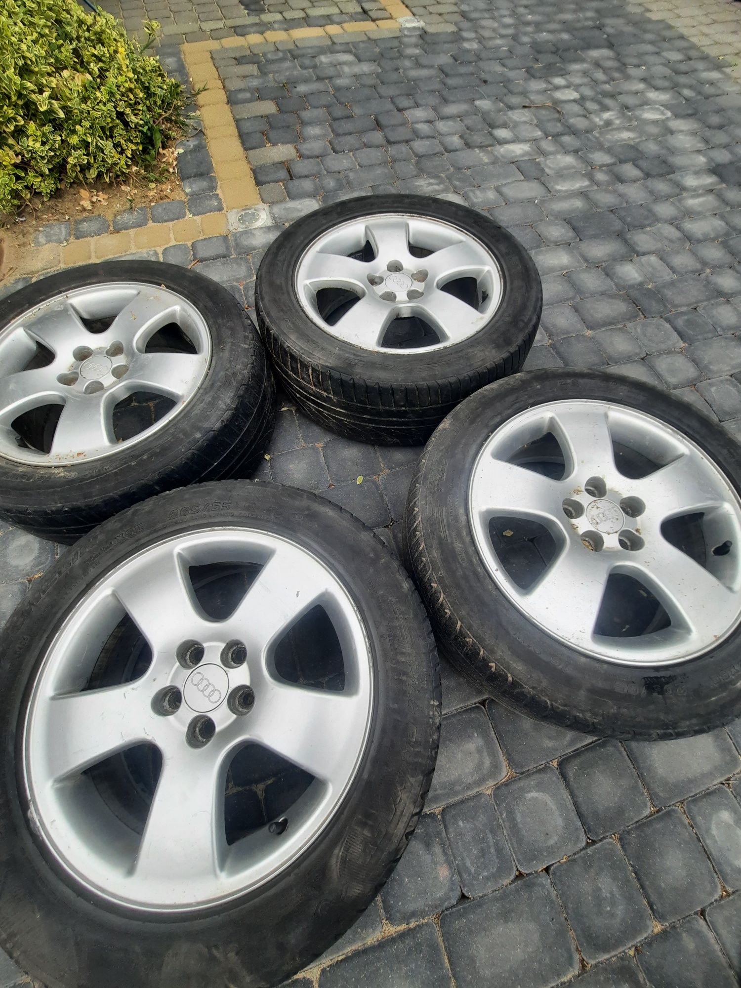 Felgi audi a3 5x100 16