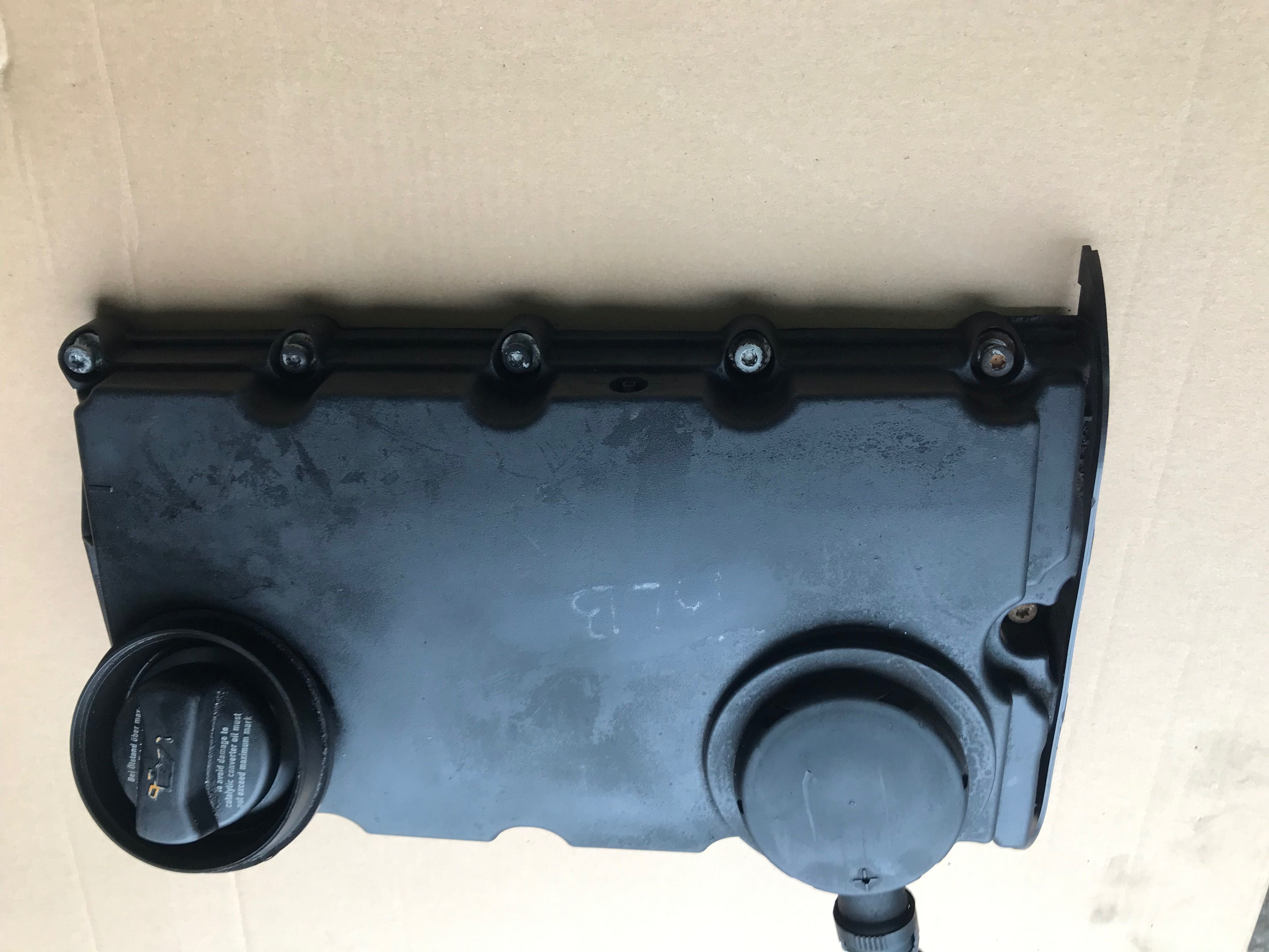 POKRYWA zaworow AUDI A4 B7 A6 C6 2.0 TDI  03G103475B