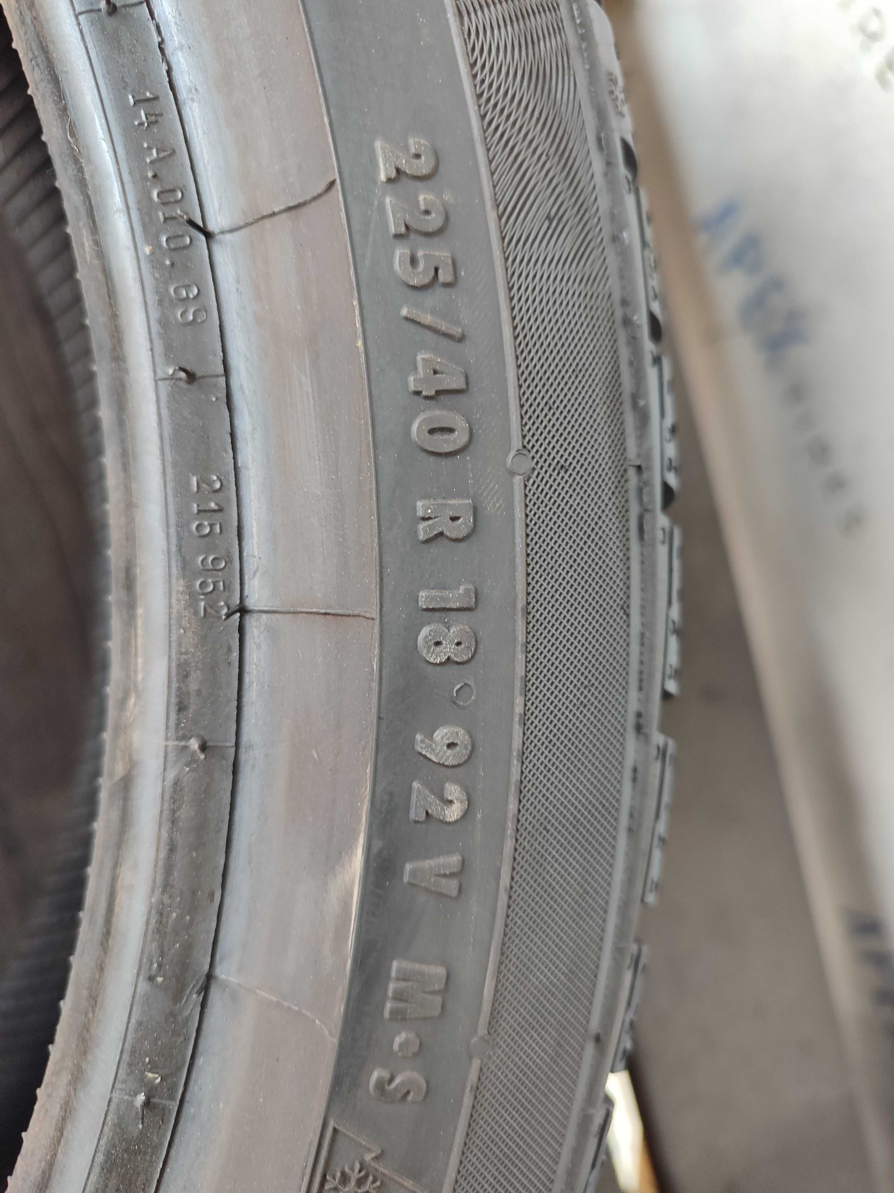 Зимові шини 225/40R18 Continental ContiWinterContact TS830P SSR