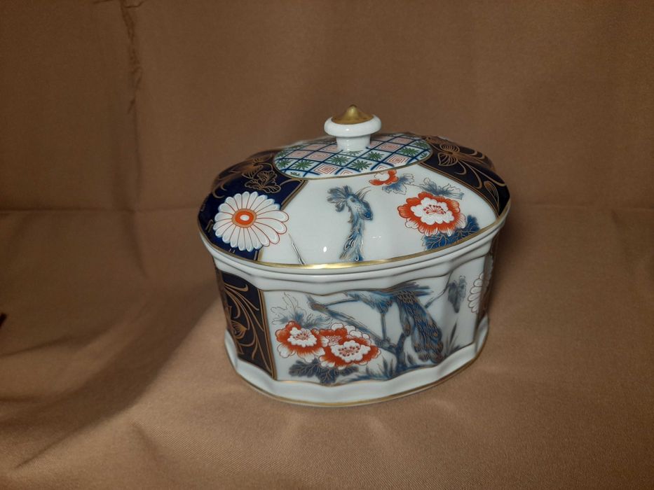 Vista Alegre -- Caixa Diogo Paradise, Pote Samatra, Caixa melão Imari