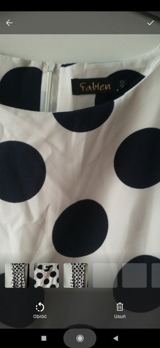 Sukienka w duże grochy