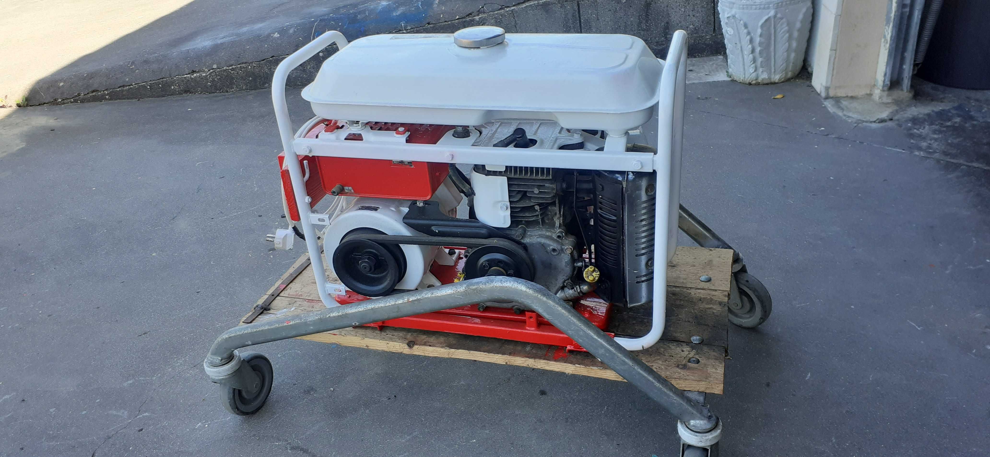 gerador honda 220v/ 1500w verdadeiros (ainda bobinado a cobre)