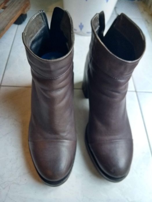 Botins Hush Puppies com pouco uso