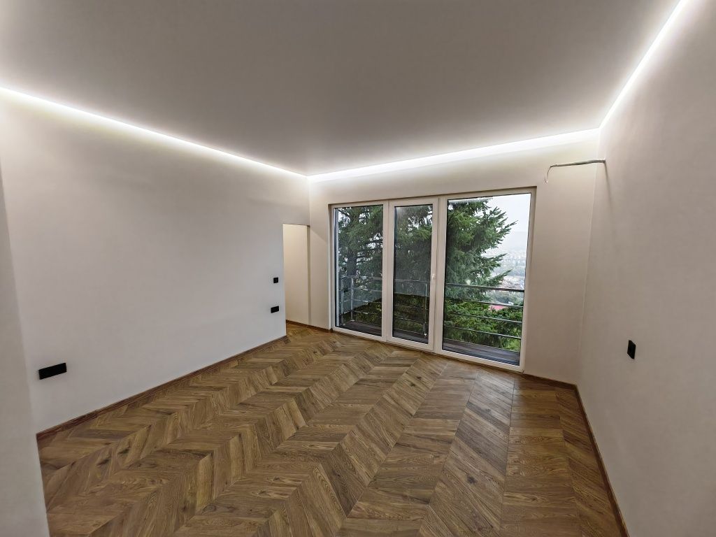 Квартира 3-ком 107м. Ул. Далека 1120€м2