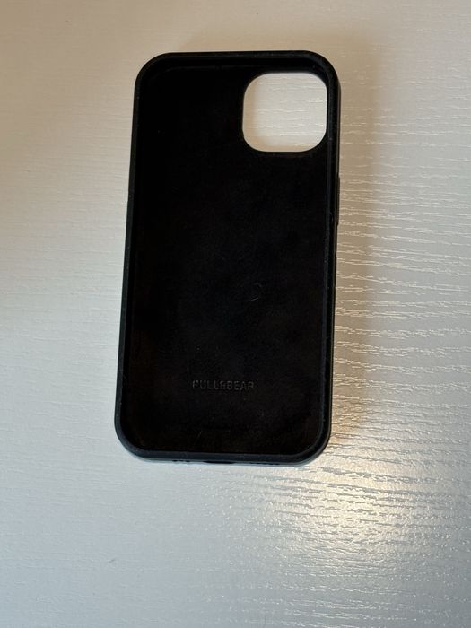 Etui silikonowe Pull&Bear do iPhone 13/14