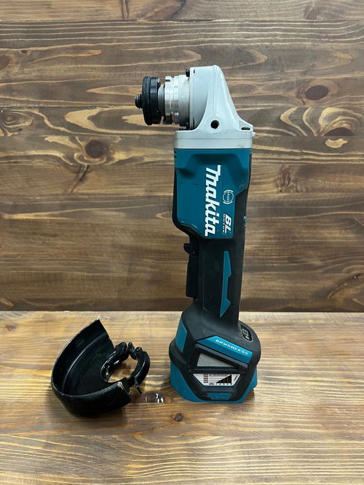 Акумуляторна безщіткова болгарка Makita DGA517 2024рік