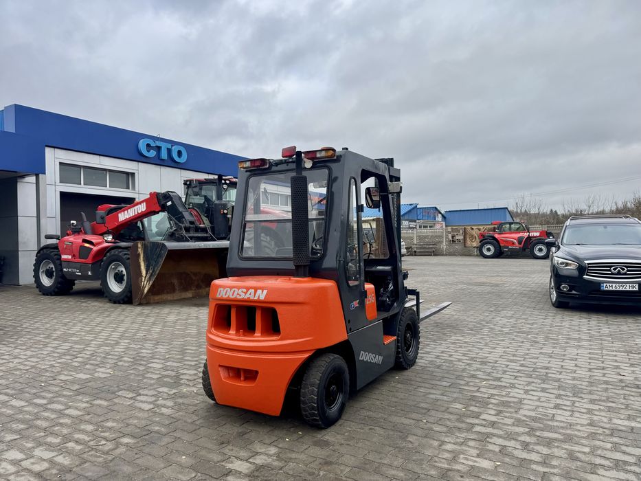 Навантажувач Doosan D25G Дизель погрузчик