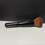 Bobbi Brown. Pedzel