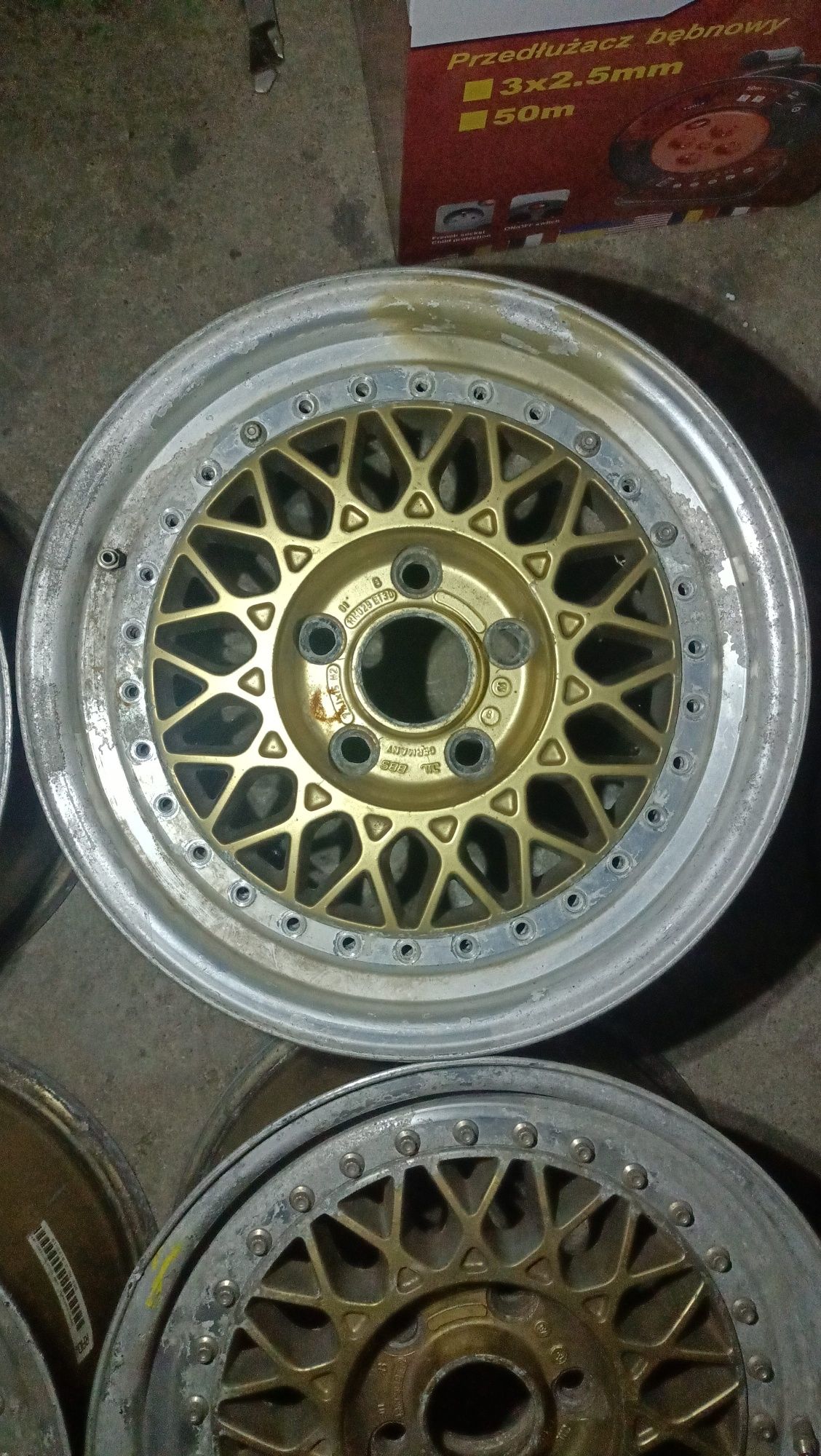 Felgi Bbs RM 5x114.3 kompletne z oryginalnymi deklami