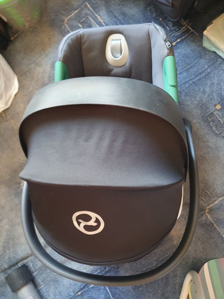 Fotelik samochodowy Cybex dla niemowląt Aton S2 i-Size