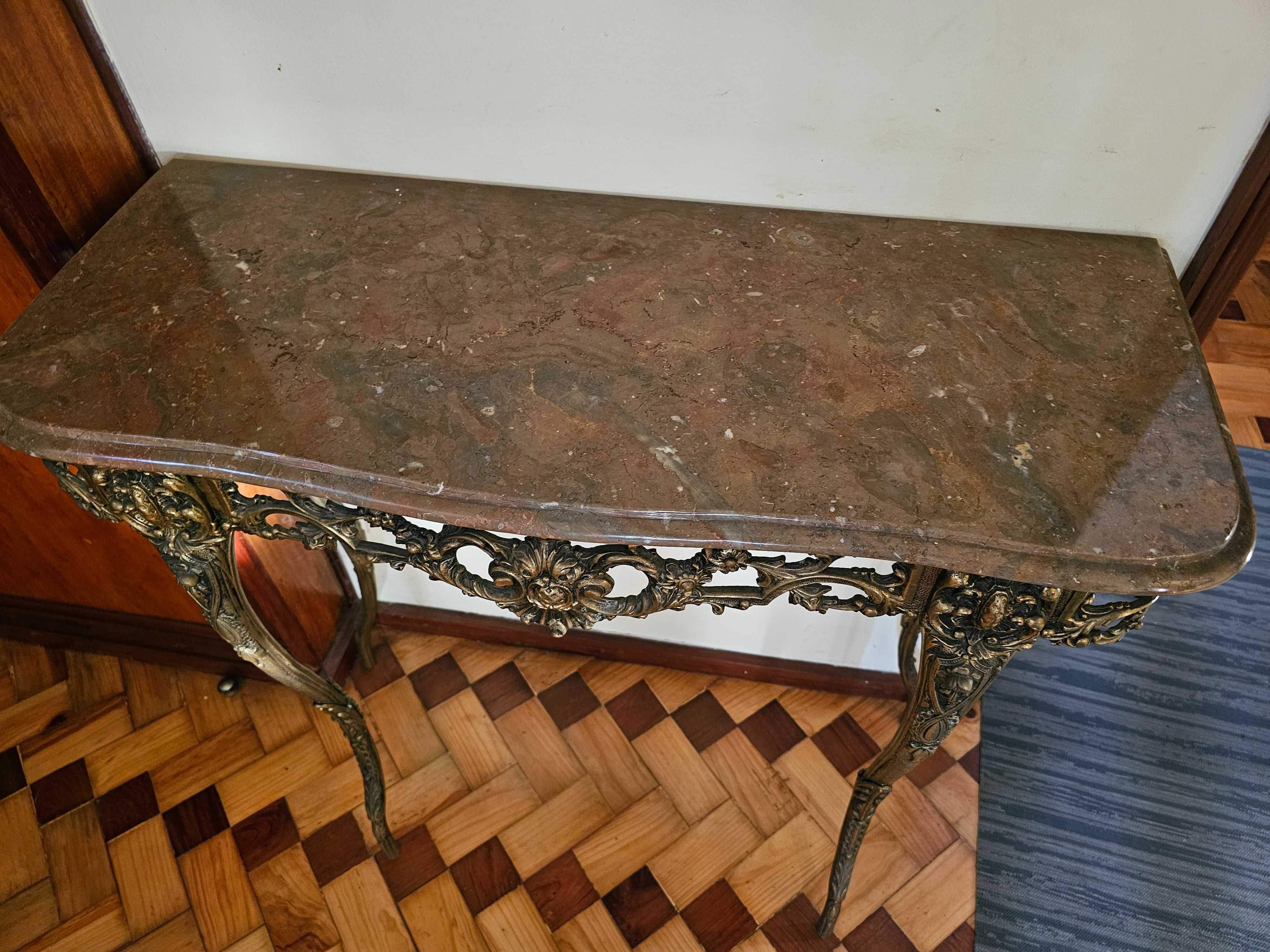 Mesa de apoio/Aparador
