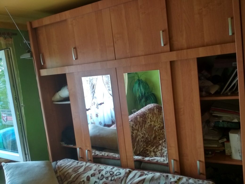 Szafa przesuwna duża z dwoma lustrami