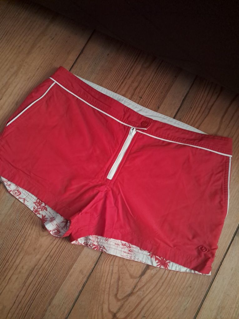 Czerwone krótkie szorty H&M