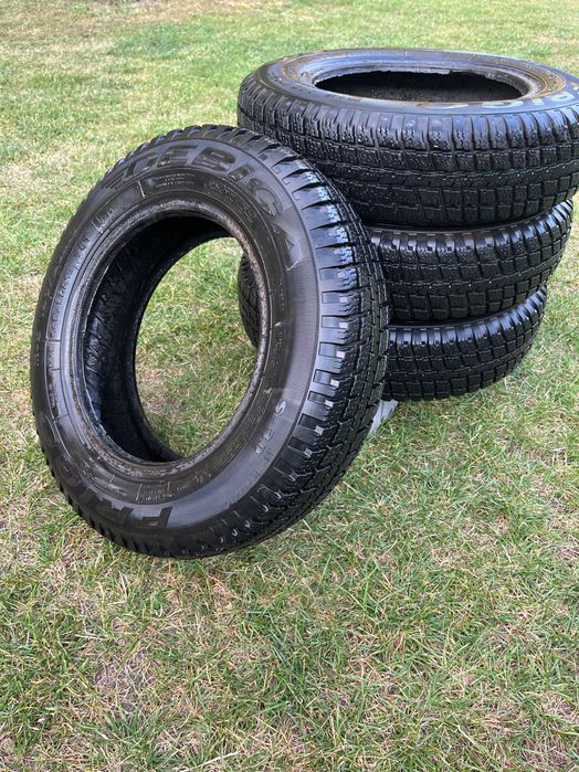 Opony zimowe 13 cali. 145/80 R13. 4 szt. Super stan.