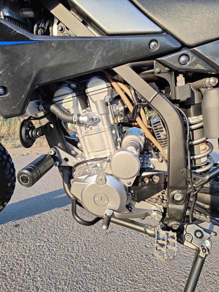 Продам Kawasaki KLX 300 SM 2020 года выпуска