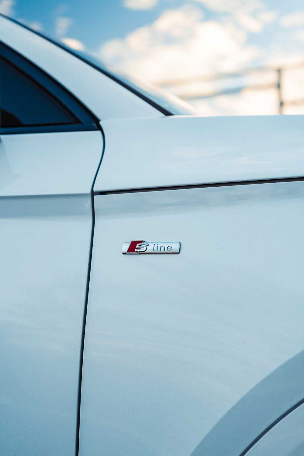 Wynajem Audi Q5 Quattro wypożyczalnia aut premium Poznań