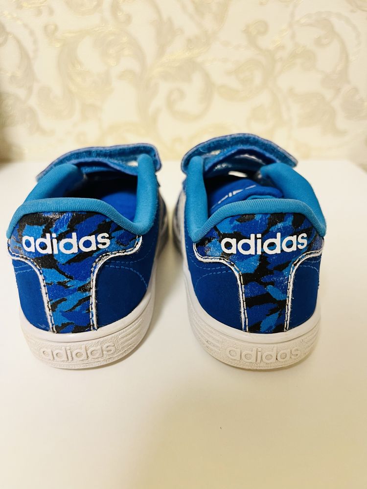 Дитячі кросівки Adidas