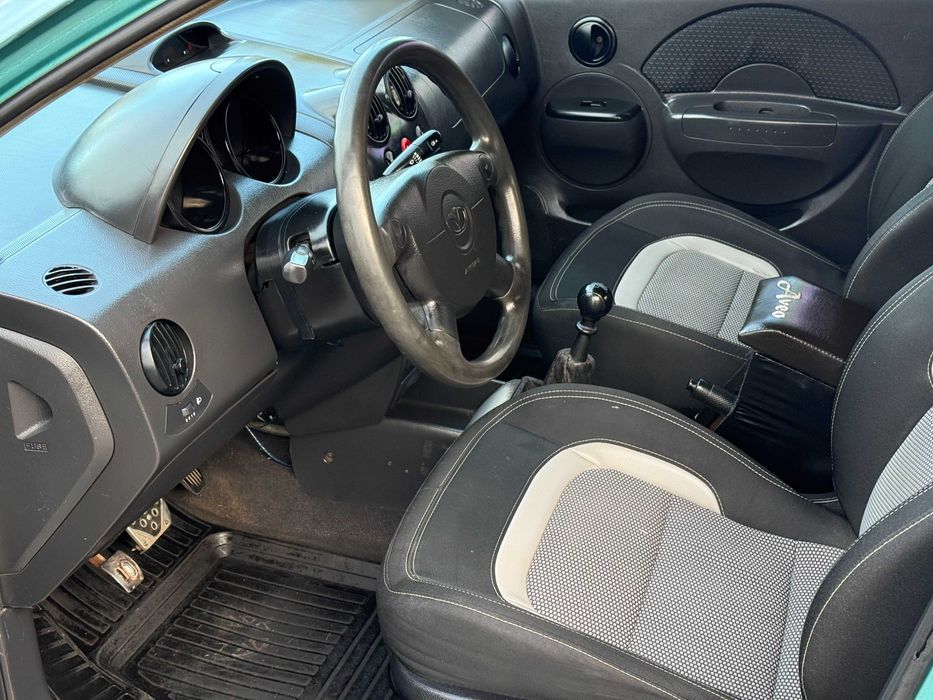 Продам CHEVROLET Aveo т200 2005р 1.5 газ-бенз