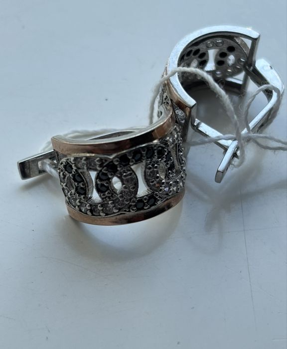 Срібні сережки 925  проби зі вставкою золота.