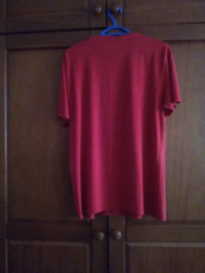 T-shirt juvenil vermelha