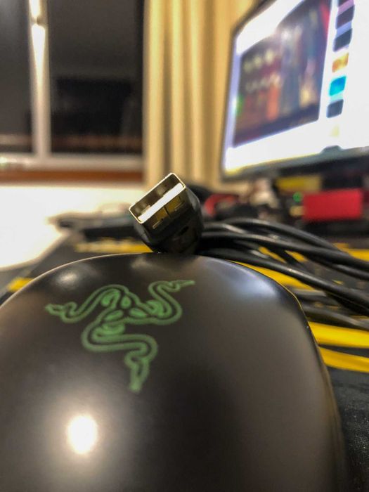 Rato Gaming RAZER Abyssus Essential (7200 dpi - Preto)