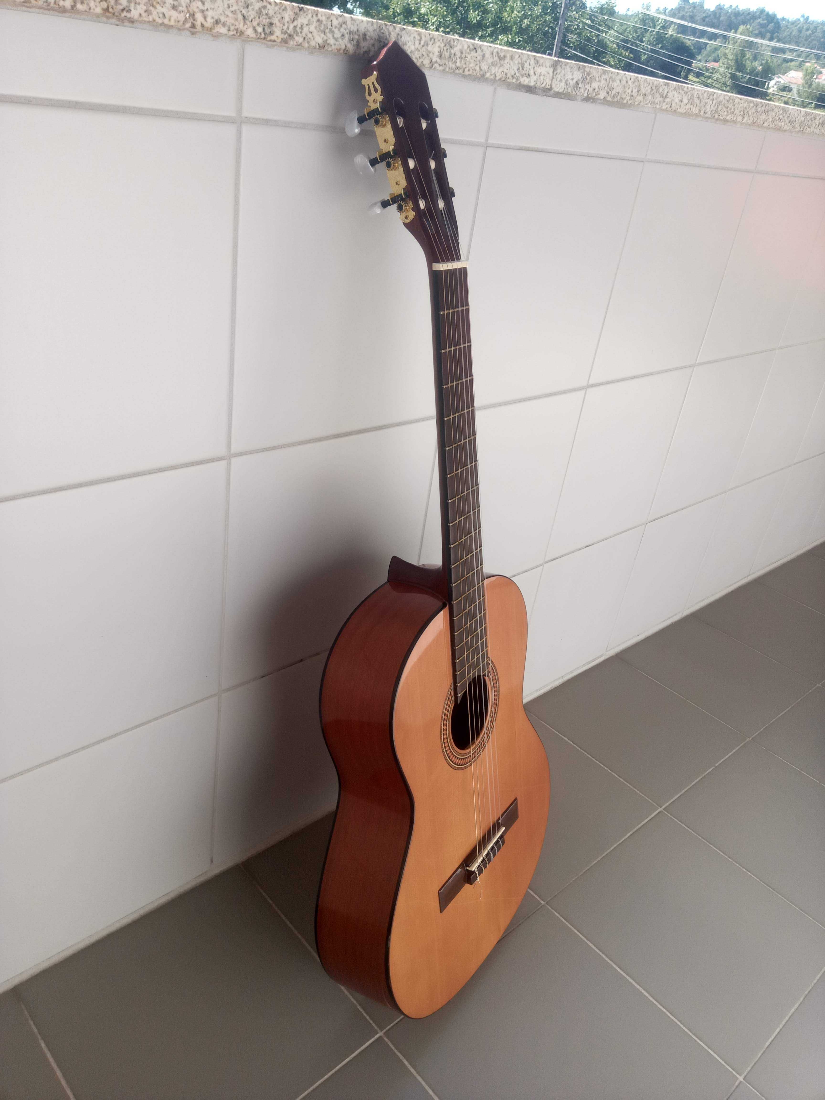 Guitarra Clássica Artesanal