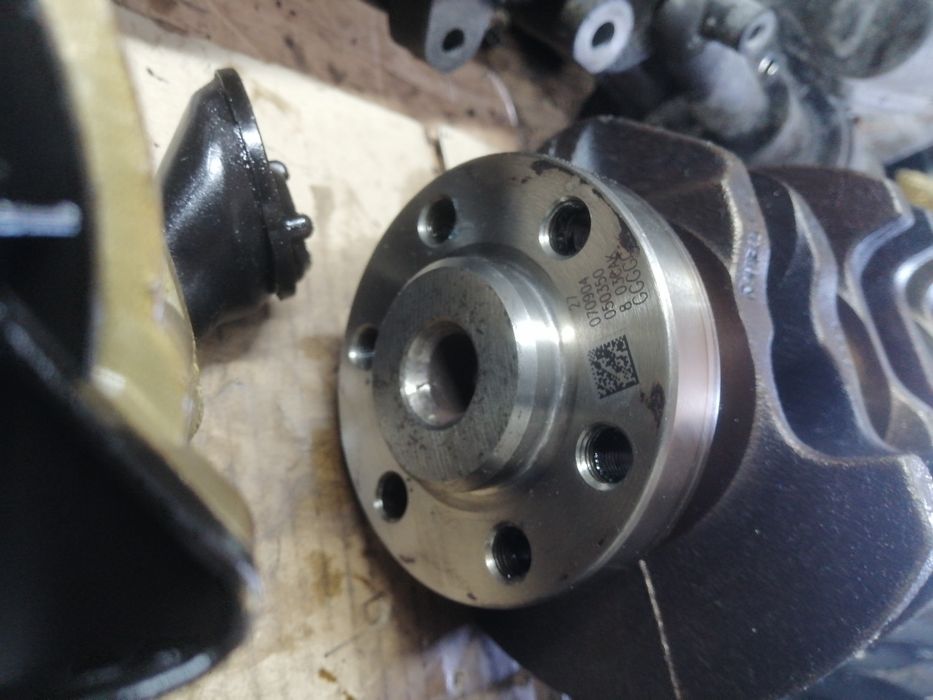 Коленвал колінвал 1.6 16v FSI BAG BLP BLF гольф Пассат Тоуран ауді а3