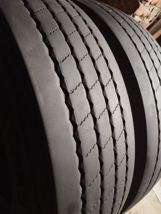 Шини 225/75/17.5 Continental