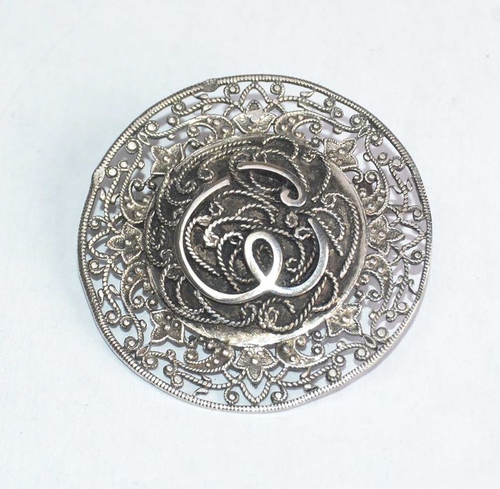 Broche Antigo Em Prata De Filigrana