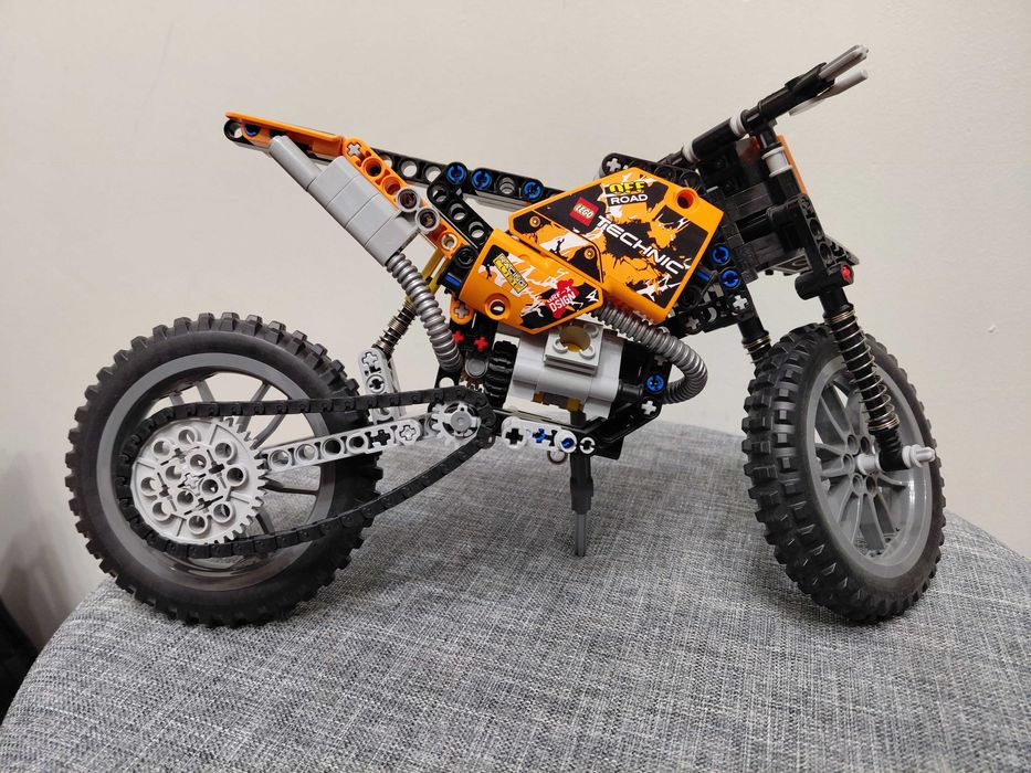 LEGO 42007 Technic - Motor crossowy - klocki lego
