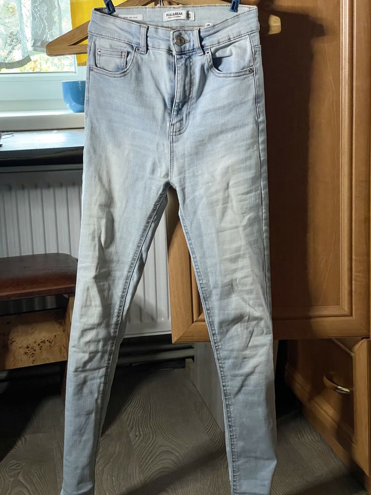 Світлі джинси скіні Pull&Bear - skinny high waist - 34 розмір