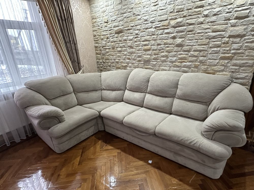 Диван кутовий, б/в