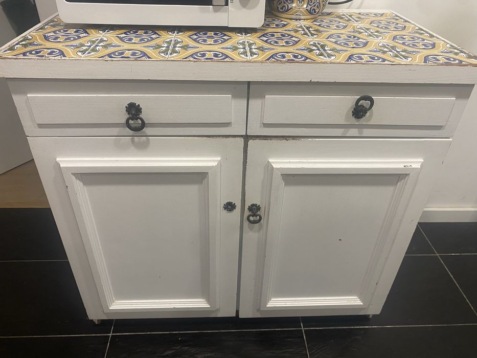 Armário de cozinha copa com duas gavetas.  ( A0,86x L0,92x P0,50)