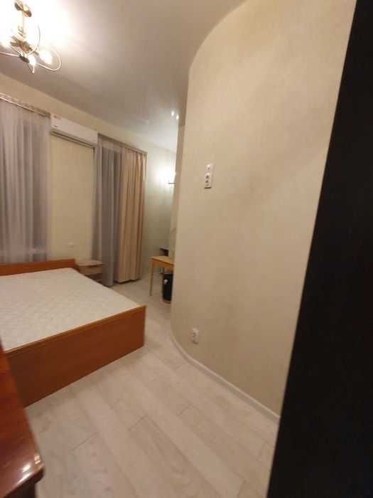 Продам большую 1 ком.кв. ремонт м. Левада, Центр, ул.Гольдберговская L